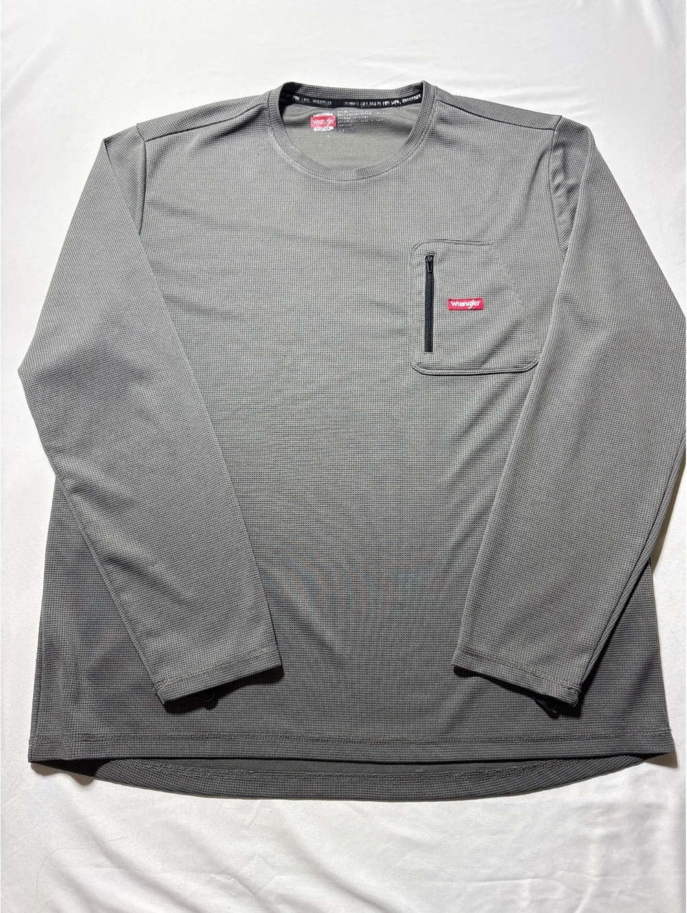 Wrangler Gray Long Sleeve Pocket Tee - Comfy & Functional!
